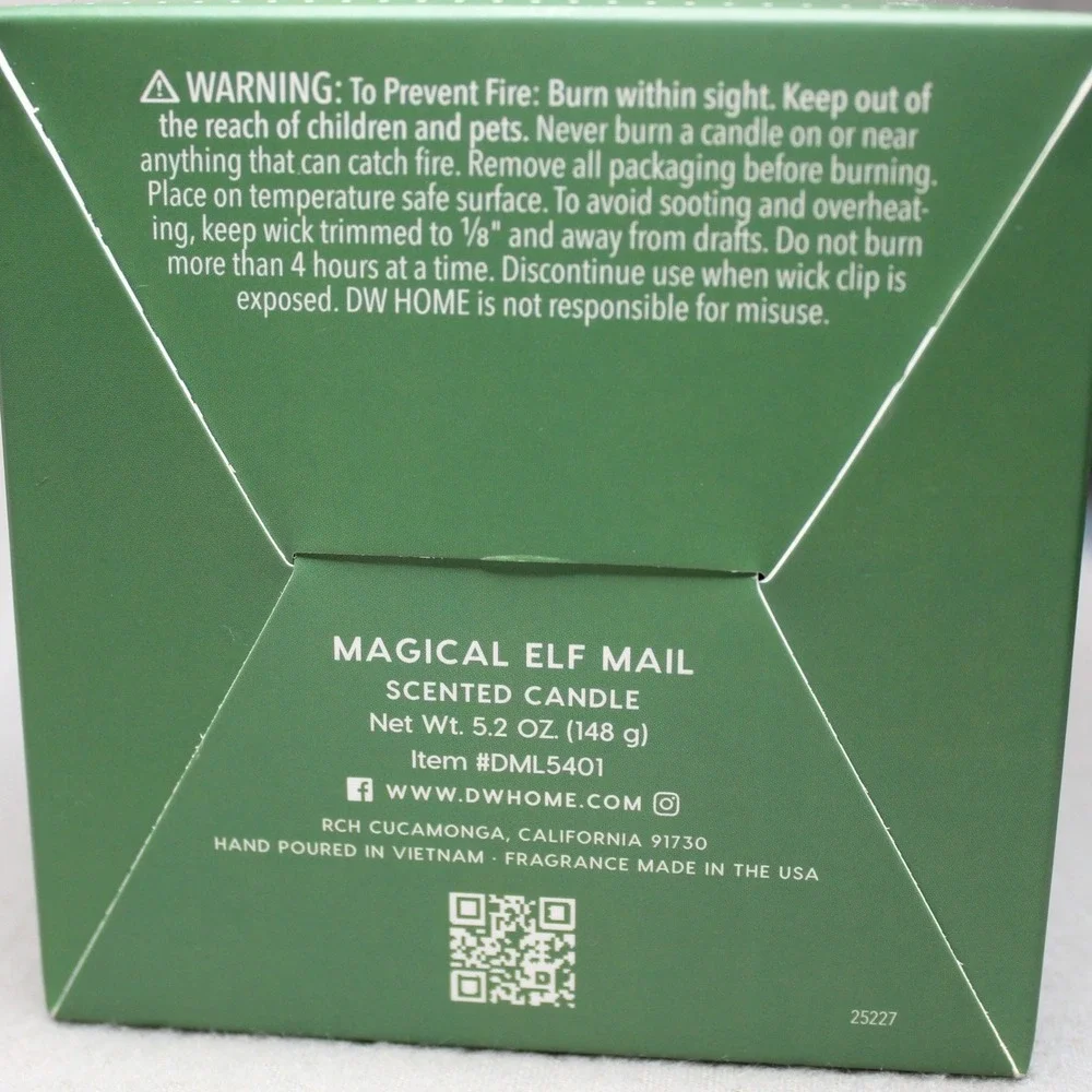 DW Home Magical Elf Mail Scented Candle 5.2oz Green North Pole Express Mail‎ Box